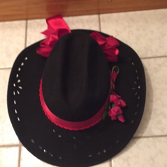 Nancy Hughes Valentines Cowgirl Hat - Picture 2 of 13